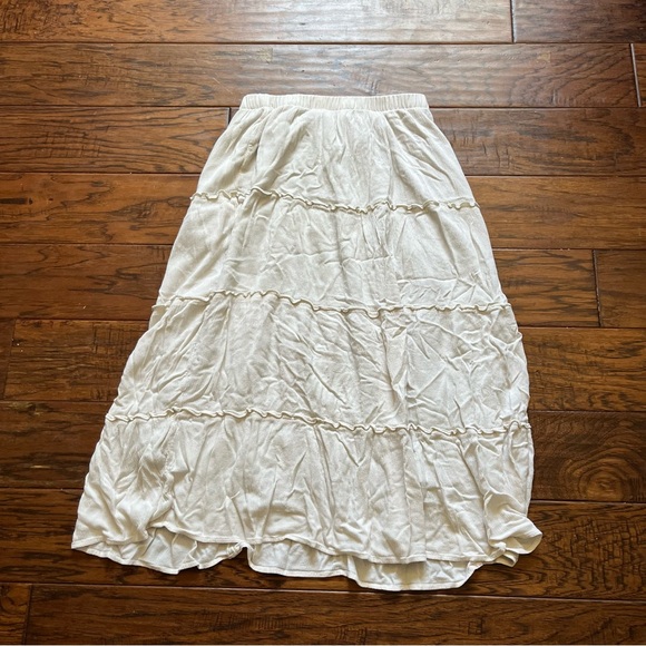 Hollister Cream A-Line Skirt - Picture 1 of 2